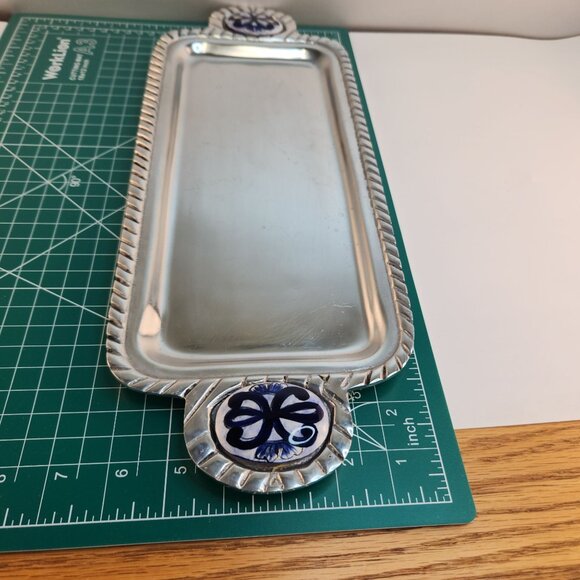 Decorative Aluminum Serving Tray With Hand-Painted Ceramic Talavar Handle Accent - Picture 3 of 11